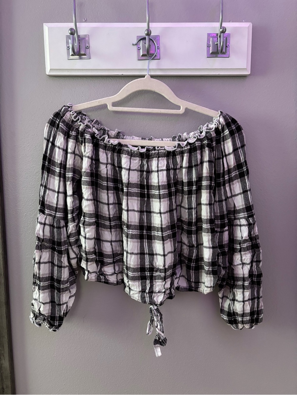 Hollister Plaid Off-Shoulder Crop Top Long Sleeve Peasant Blouse - Black & White